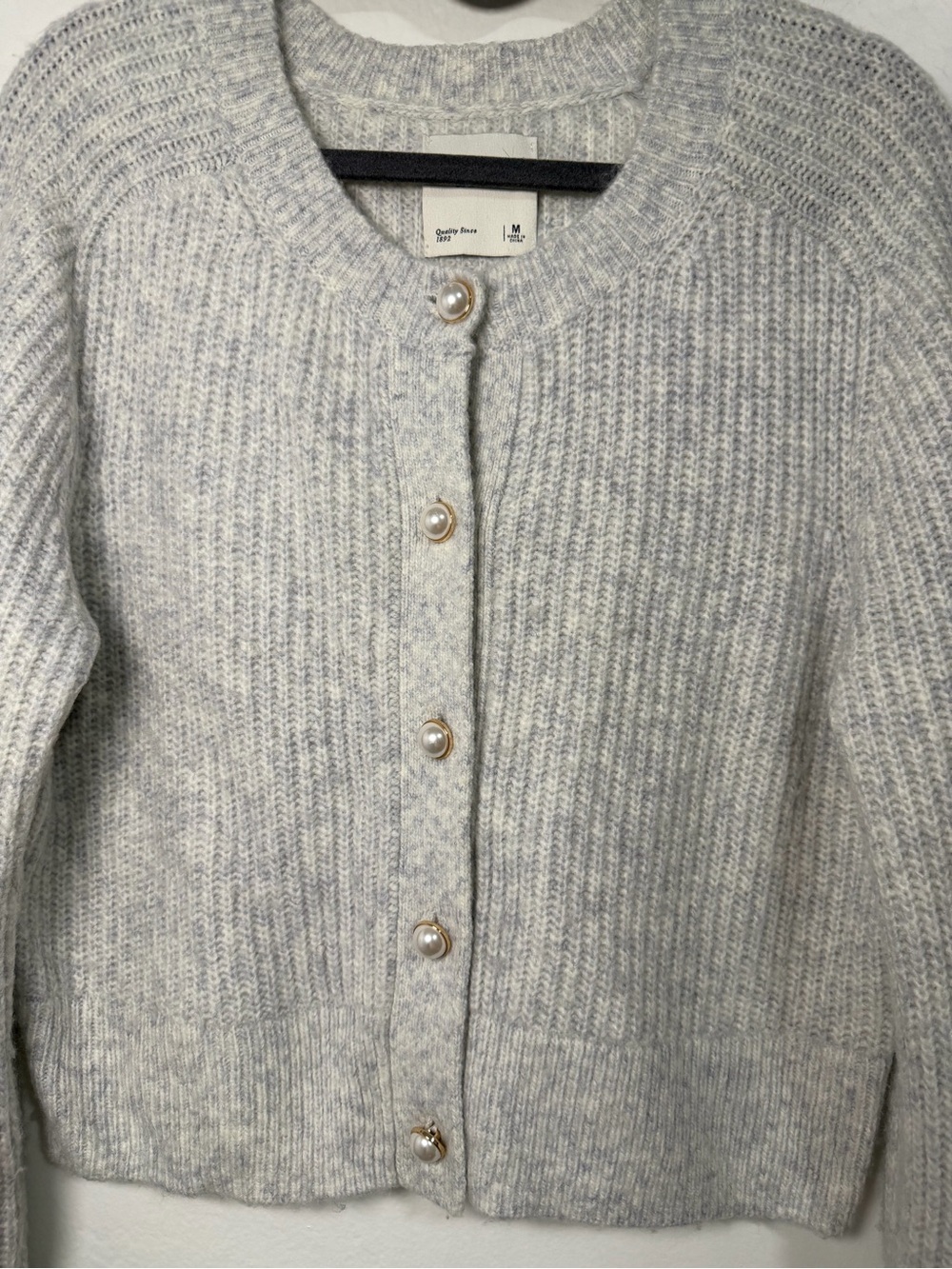 Abercrombie & Fitch Pearl Button Cropped Cardigan Sweater Gray Medium - Picture 2 of 8
